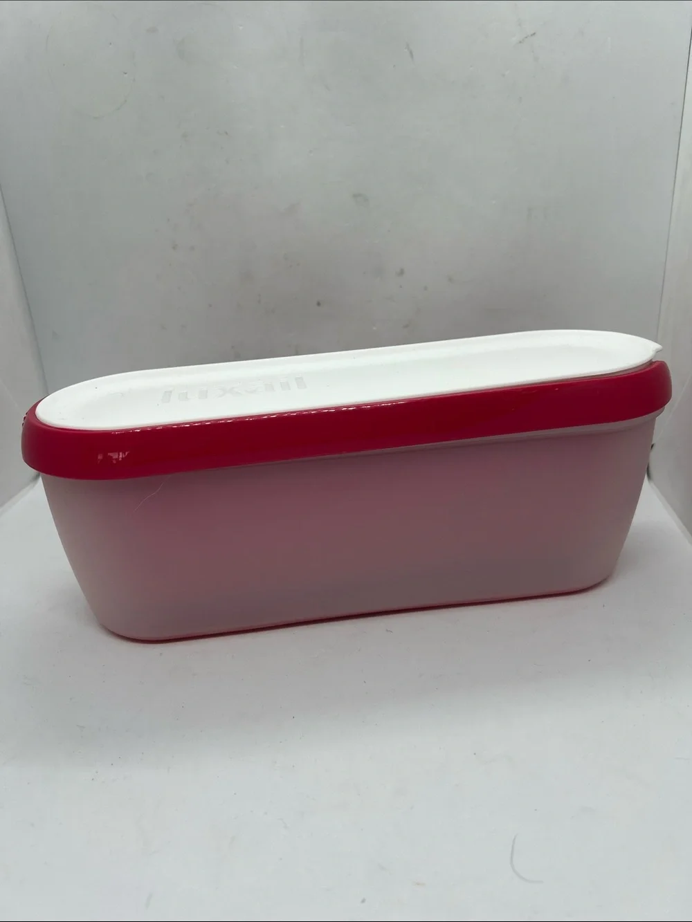 Ice Cream Container Holds 1.5 Quarts EUC